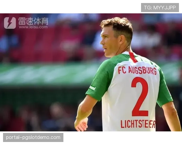 特写：奥格斯堡门将库贝克，如何成为球队密集防守的最后信心保障。