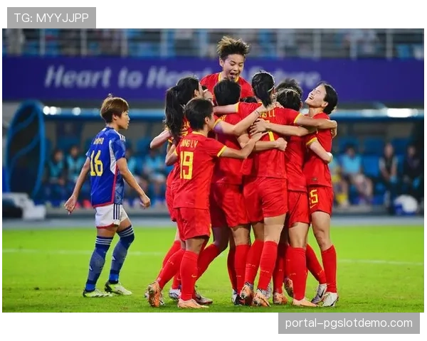 看台一瞥：克莱蒙小球迷在球队失利后泪流满面